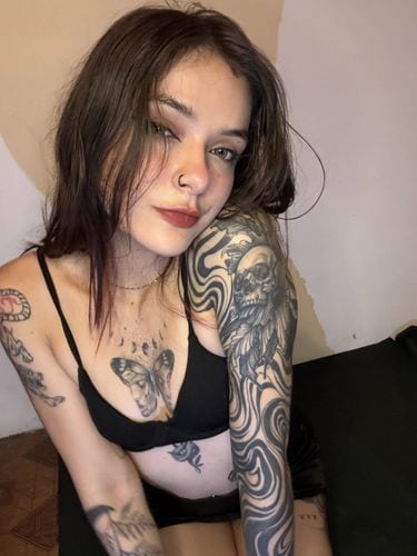 Emily OnlyFans gratuit