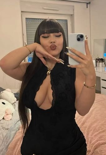 Olivia OnlyFans fiatal 1