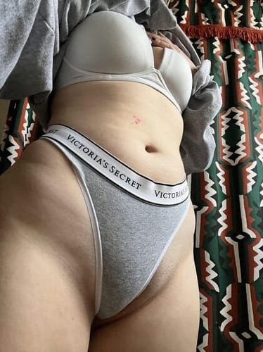 Chloé OnlyFans fiatal 2