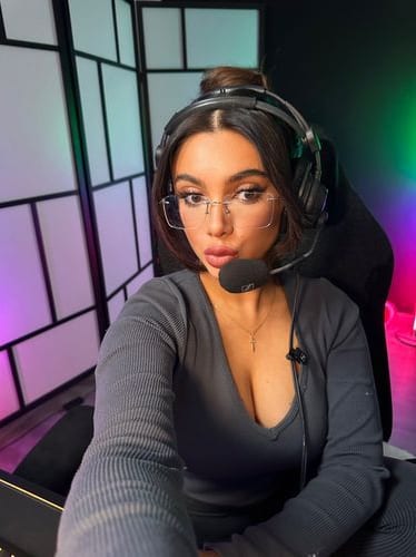 Julia Bayonetta OnlyFans ingyenes 18